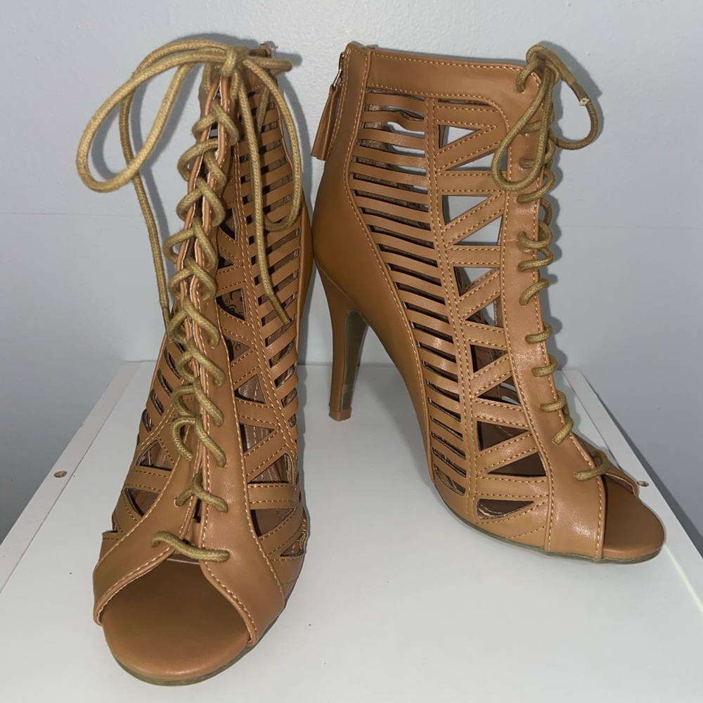 lace up heels